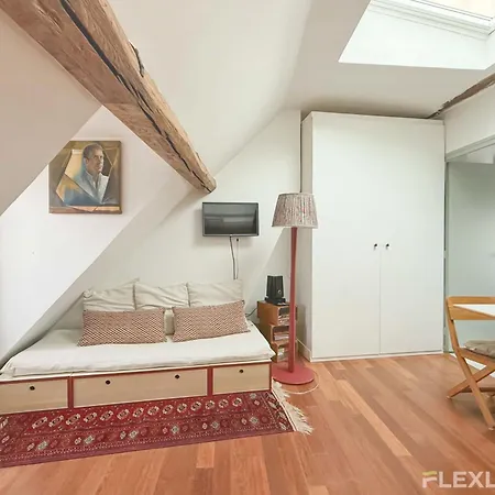 Apartament Immeuble Varenne Paryż